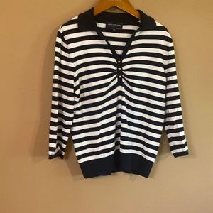 NWOT JONES NEW YORK NAVY/white striped 3/4 sleeve top. Sz large. Gold buttons.